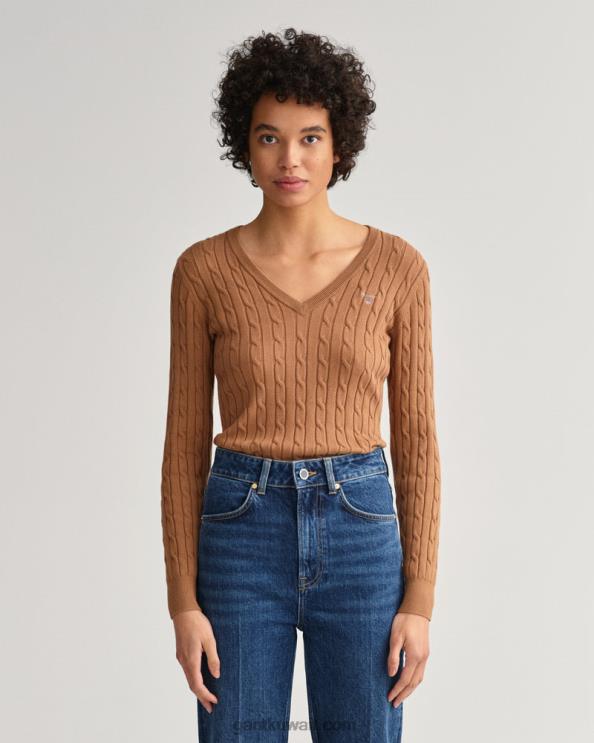 سترة من القطن المطاطي برقبة على شكل حرف v الجوز المحمص GANT نحيف ZHL2Z690